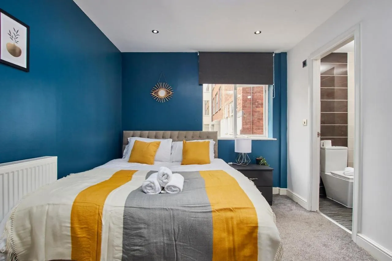 Spacious City Centre 3 Bedroom, 3 Bathroom Leeds  0*, Leeds (West Yorkshire)